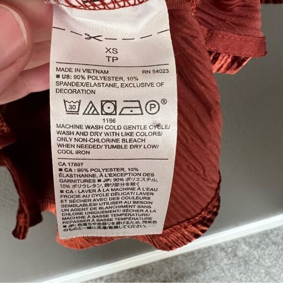 Banana Republic Crinkle Velvet Top | Size XS *top only* - Picture 7 of 11